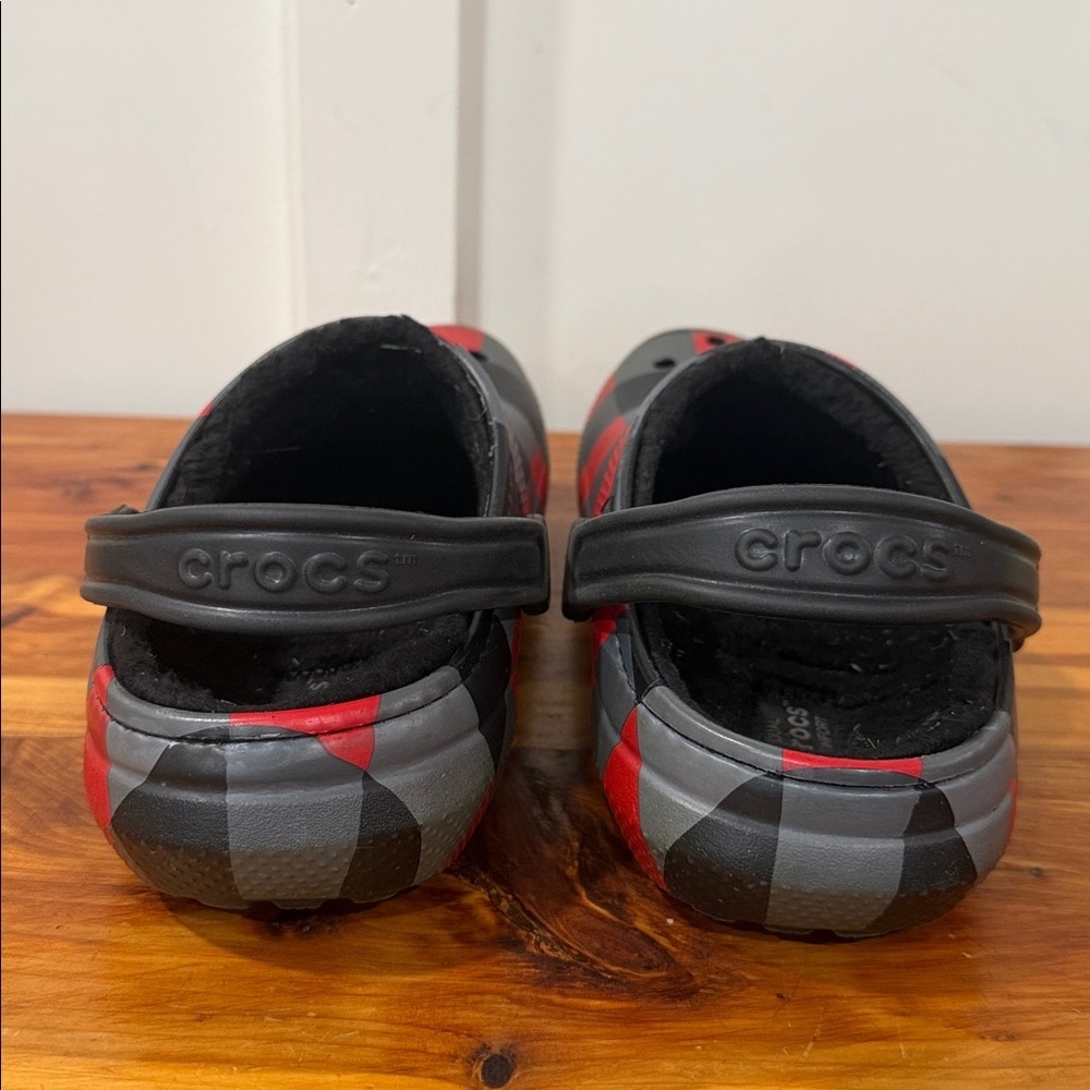 Crocs Classic Lined Buffalo Check Clogs M6 W8 - Picture 3 of 7